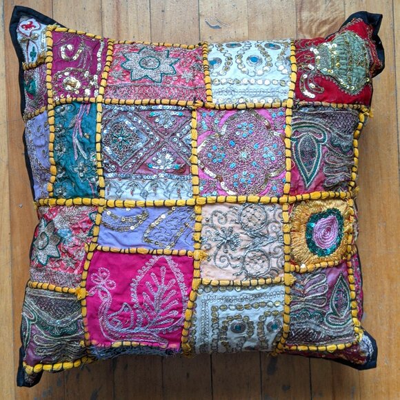 Embroidered and sequined colourful throw pillow - Picture 1 of 8